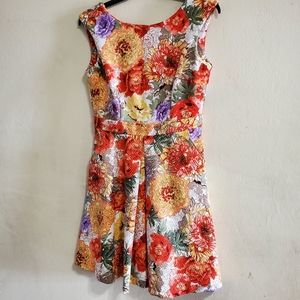Danny and Nicole Floral dress. Size 10 pockets